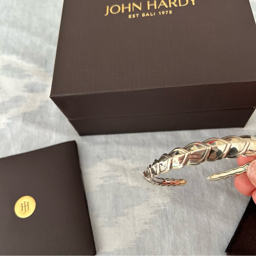 John Hardy Legends Naga collection Sterling silver size M cuff bracelet EUC! - Picture 16 of 16